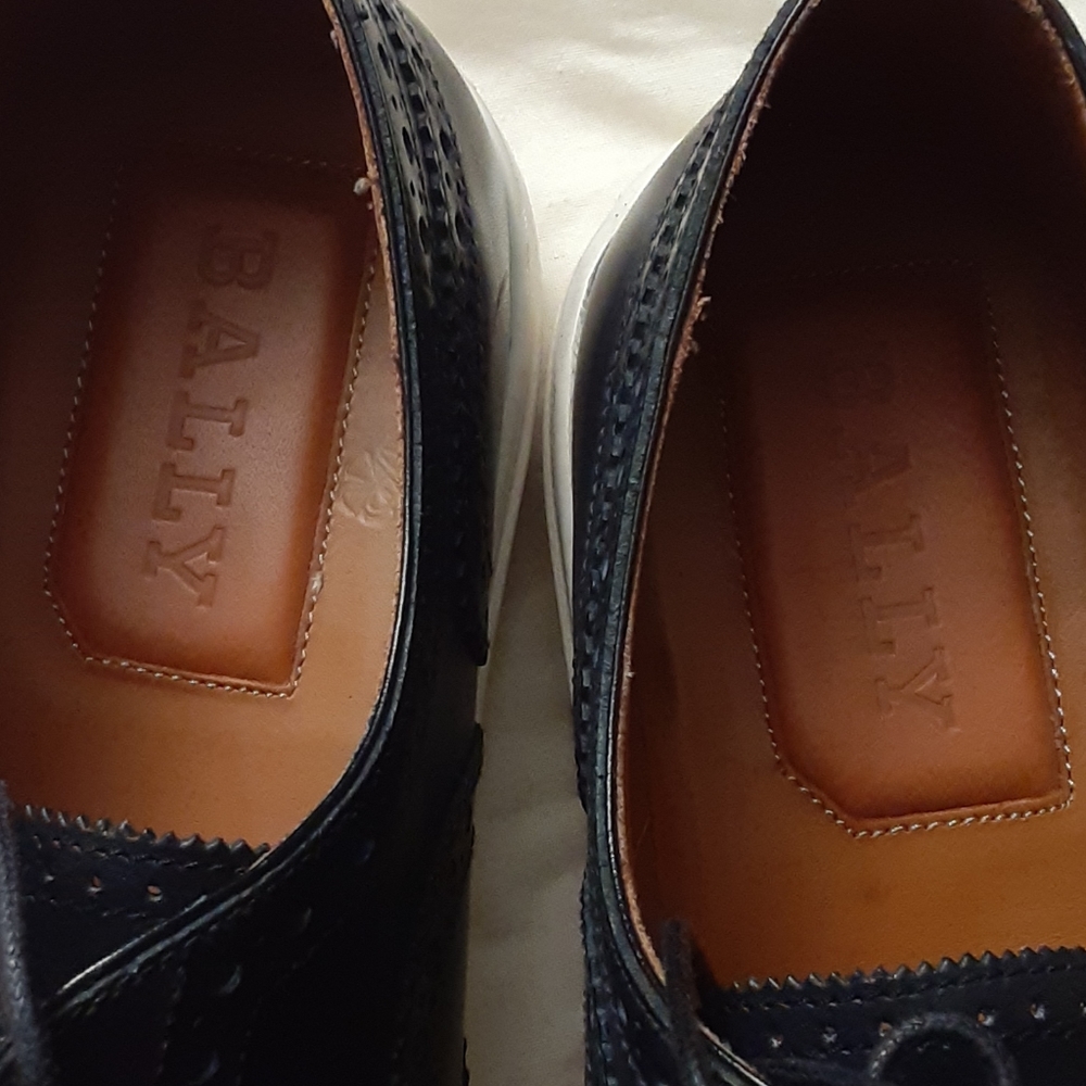 Low top sneaker - Picture 4 of 8